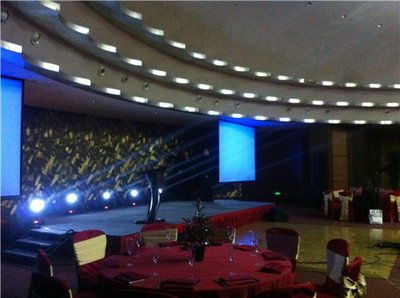 北京望京西區(qū)燈光音響租賃|舞臺大屏設(shè)備出租安裝公司_周邊服務(wù)欄目